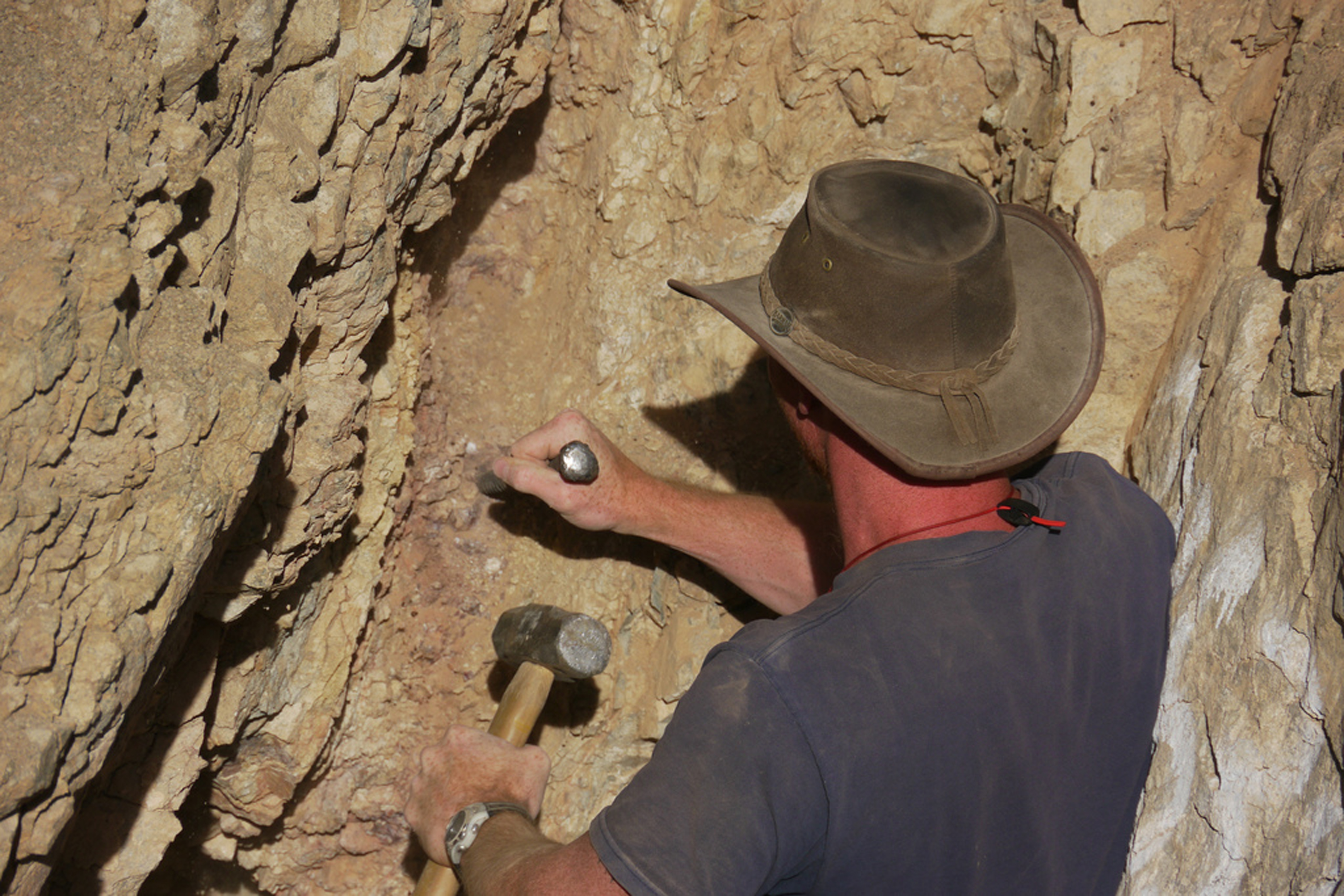 Kayaç Örneklemesi (Rock Sampling)